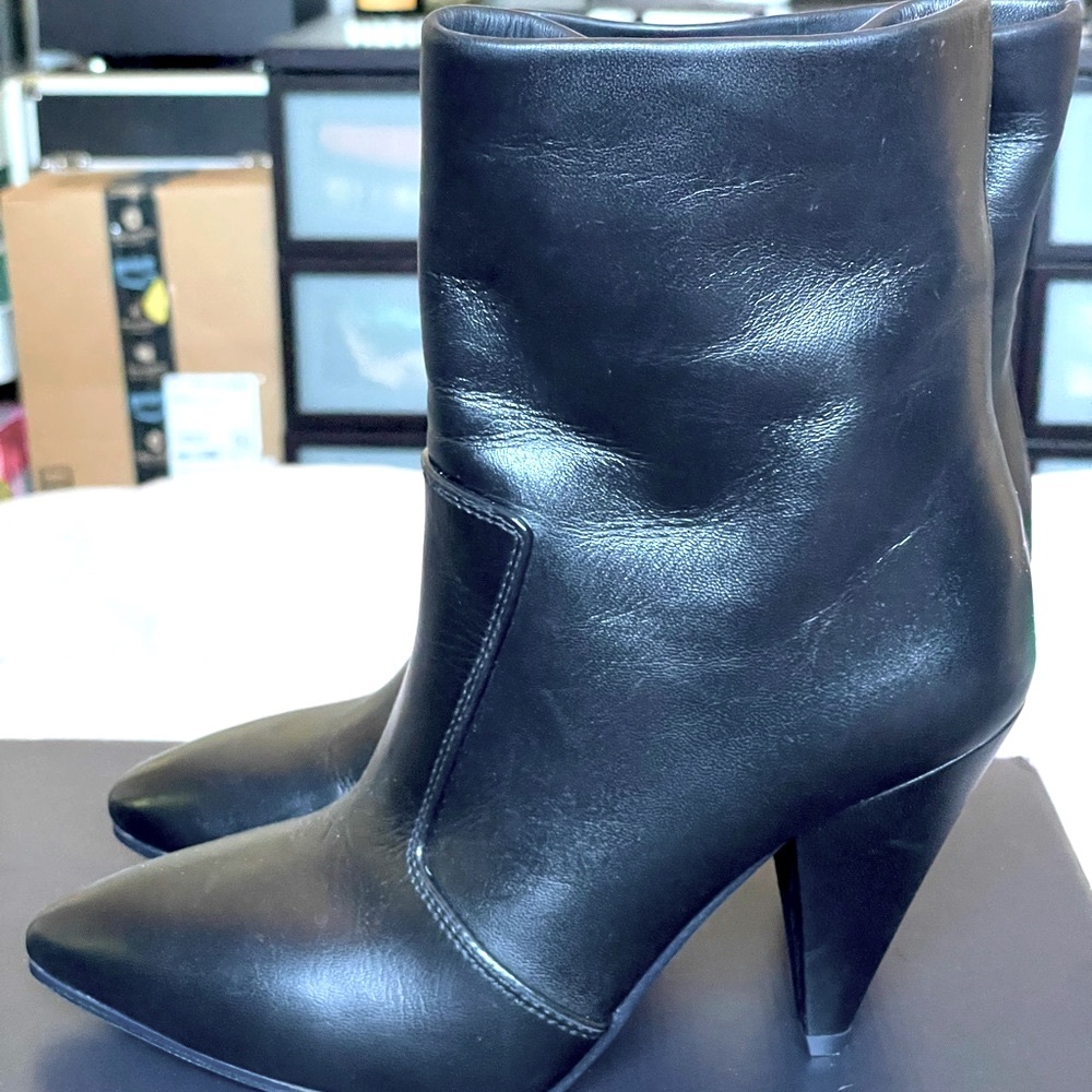 ‼️‼️SOLD‼️‼️ Stuart Weitzman Ankle Boots